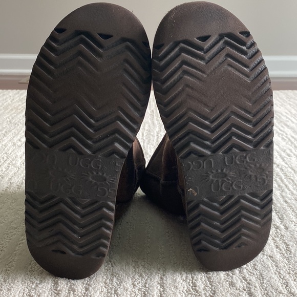 UGG Classic Short II Boot Chocolate - Picture 10 of 10